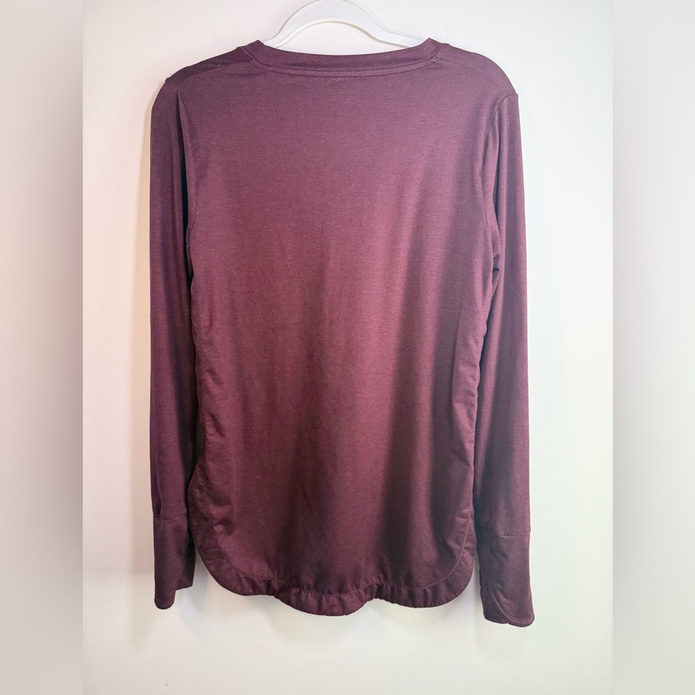 Athleta Womens Burgundy Long Sleeve Ruched Sides Shirt size Medium - Picture 8 of 14